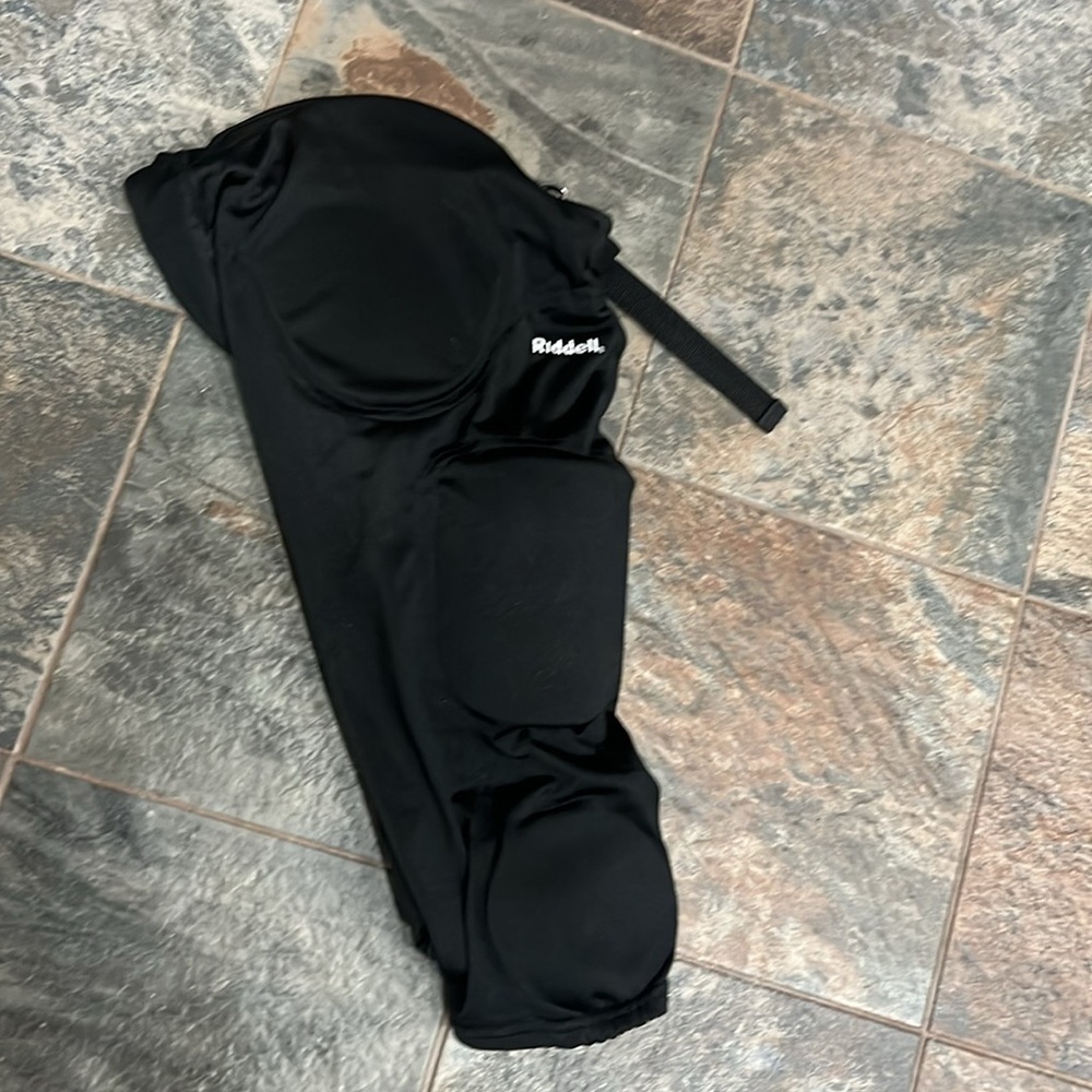 Black Compression Athletic Shorts Moisture-Wicking Performance